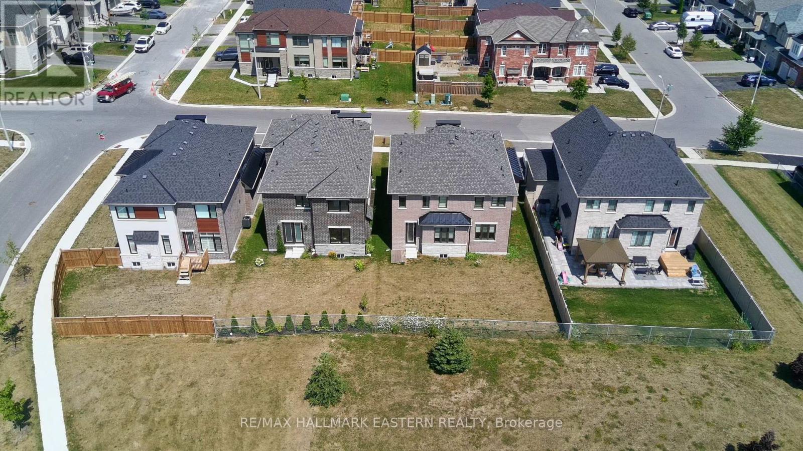 Photo 45 of 118 Whitehand Drive, Clarington ON