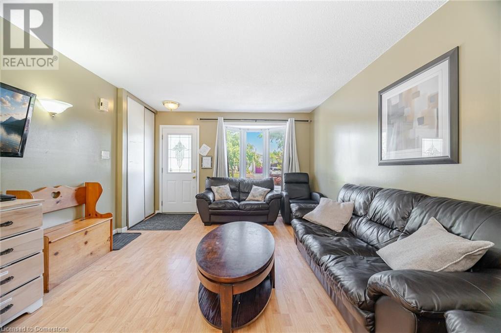 Photo 11 of 178 Athenia Drive, Hamilton ON