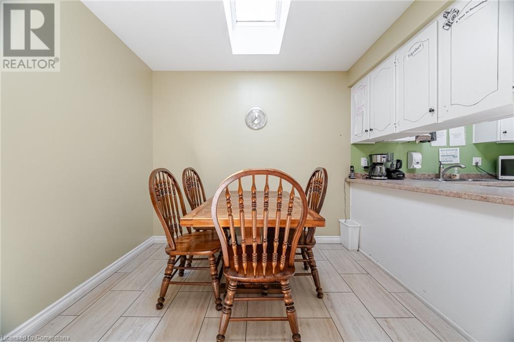 Photo 16 of 178 Athenia Drive, Hamilton ON