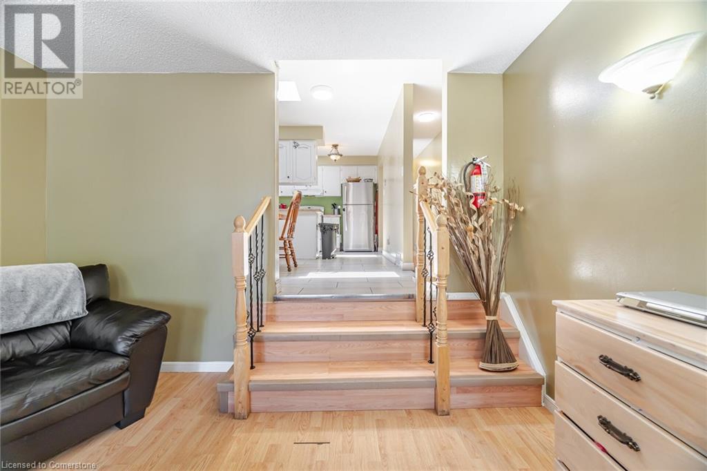 Photo 23 of 178 Athenia Drive, Hamilton ON