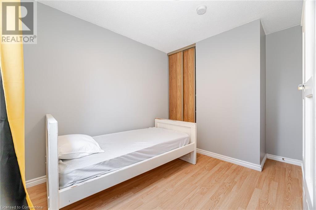Photo 29 of 178 Athenia Drive, Hamilton ON
