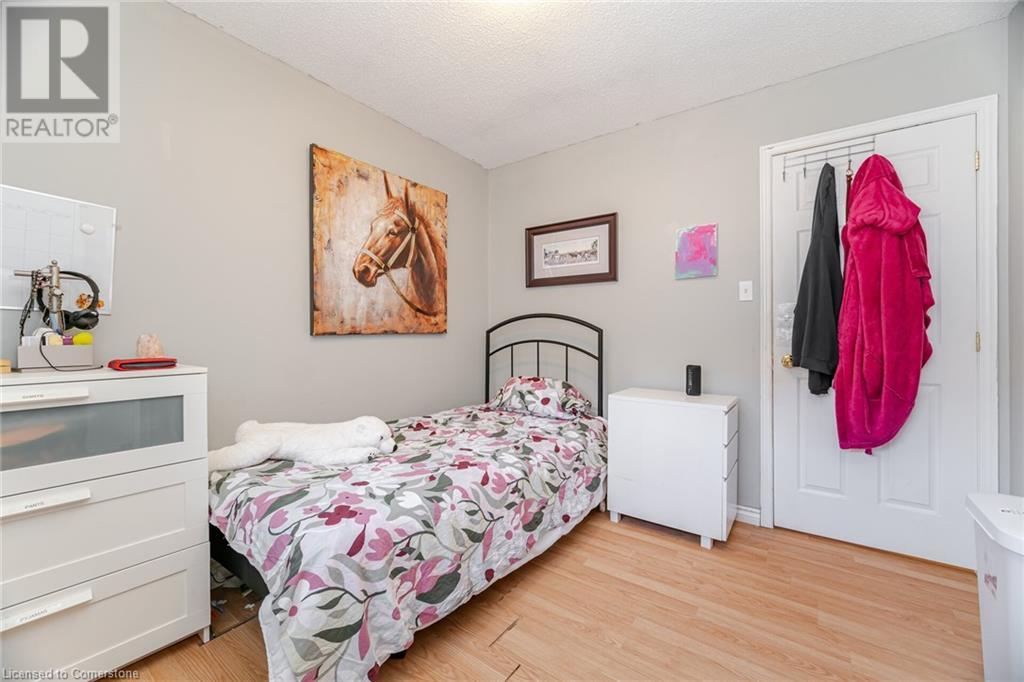 Photo 31 of 178 Athenia Drive, Hamilton ON