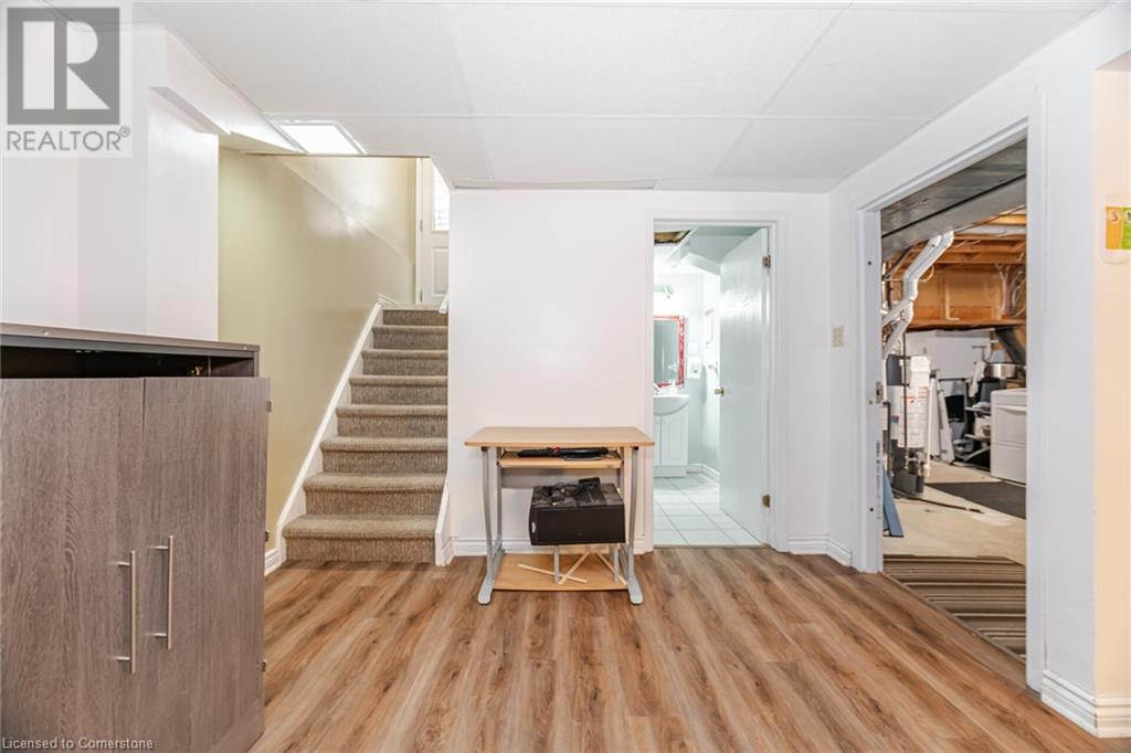 Photo 32 of 178 Athenia Drive, Hamilton ON