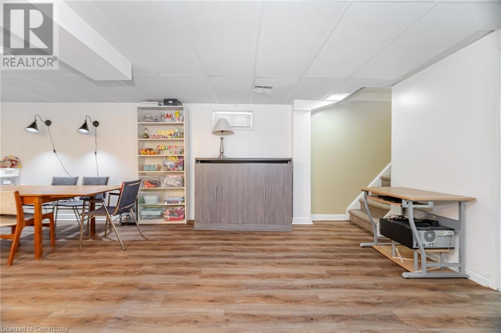 Photo 33 of 178 Athenia Drive, Hamilton ON