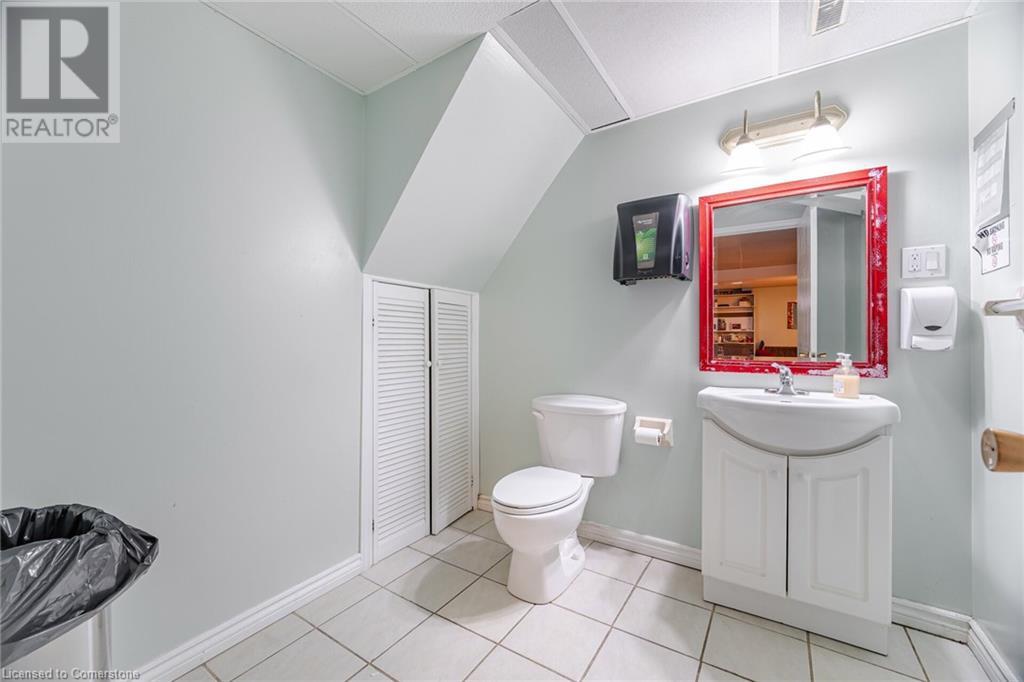 Photo 40 of 178 Athenia Drive, Hamilton ON