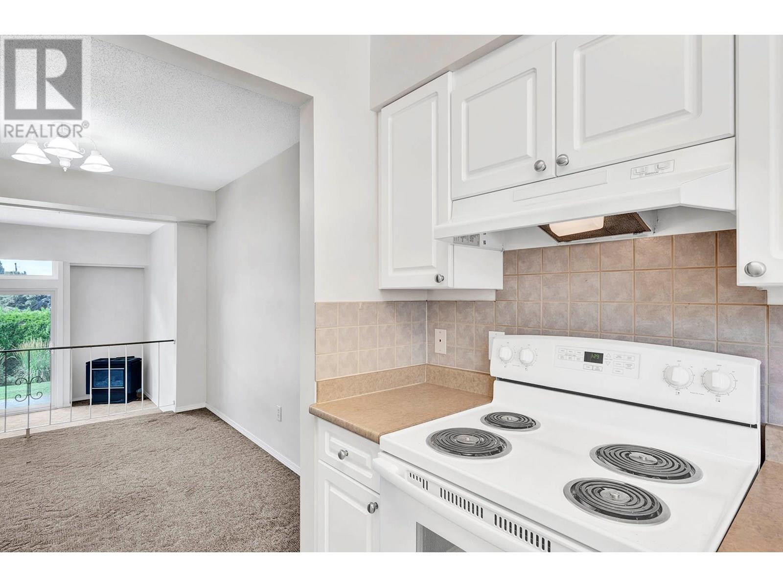 Photo 12 of 1980 Glenwood Drive Unit 11, Kamloops BC