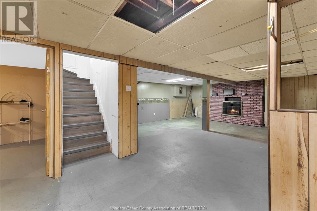 Photo 15 of 8671 Darlington Crescent, Windsor ON