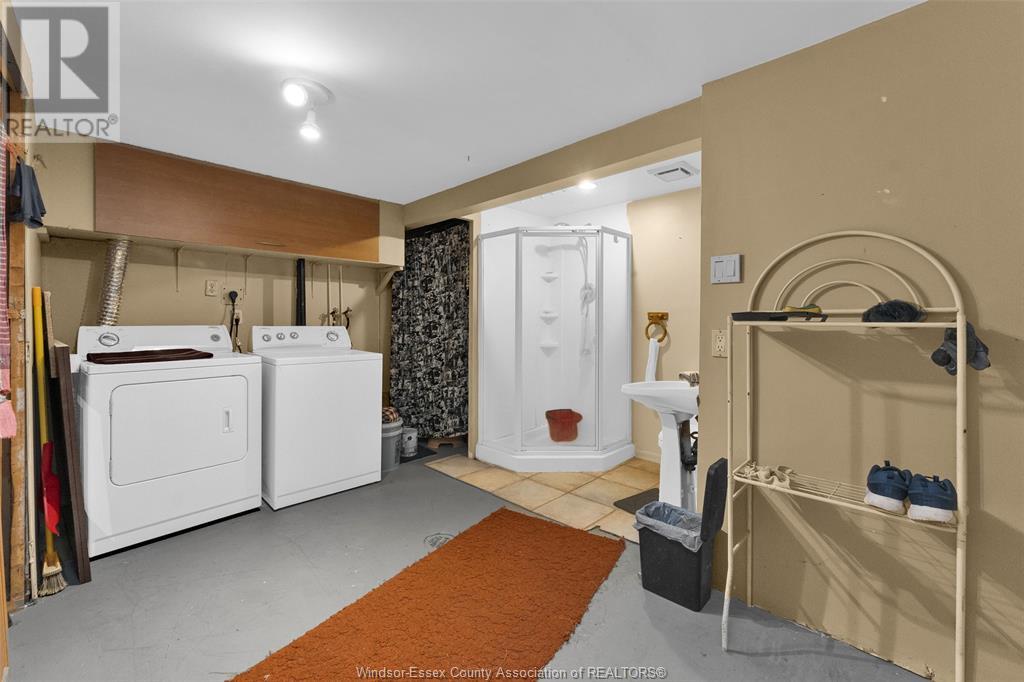Photo 19 of 8671 Darlington Crescent, Windsor ON