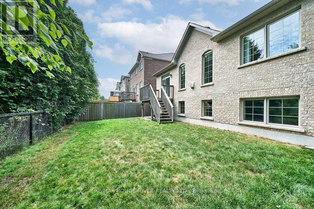 Photo 29 of 51 Elmer Adams Drive, Clarington ON