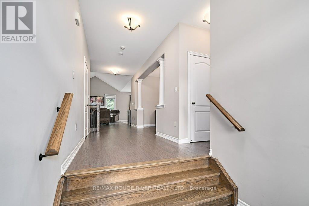 Photo 39 of 51 Elmer Adams Drive, Clarington ON