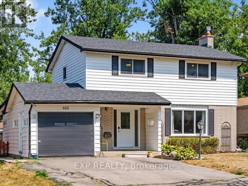 Photo 3 of 822 Foxe Street, Peterborough North ON