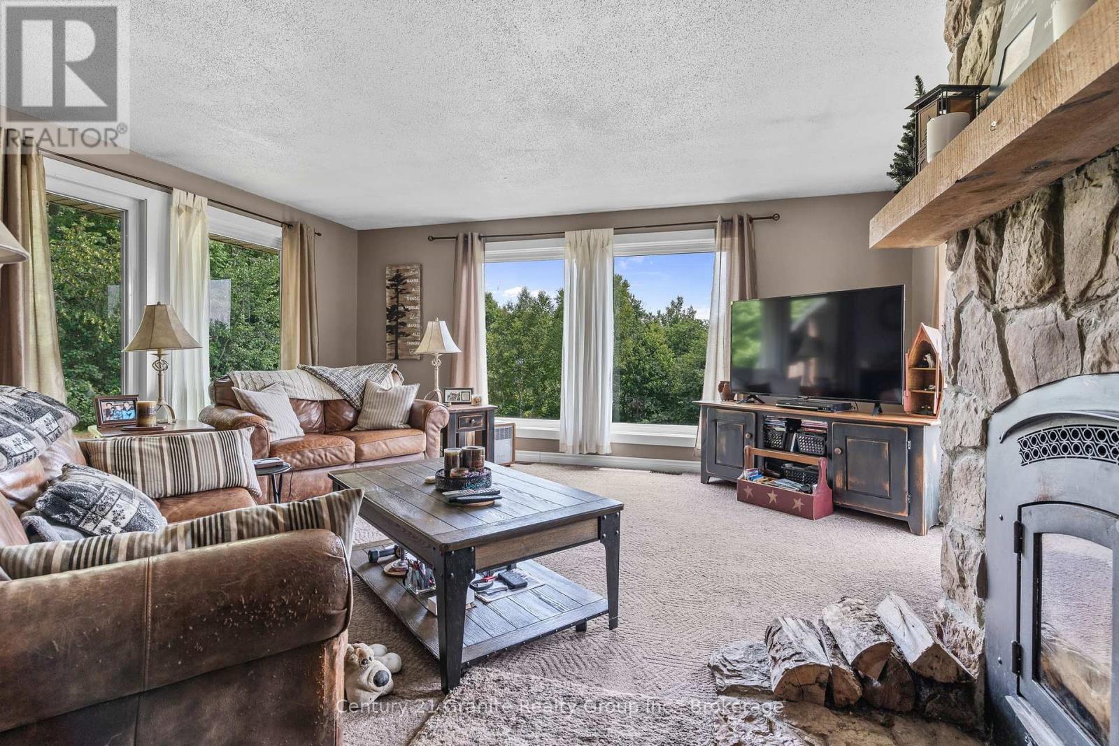 Photo 13 of 1037 Kernohan Farm Trail, Minden Hills ON