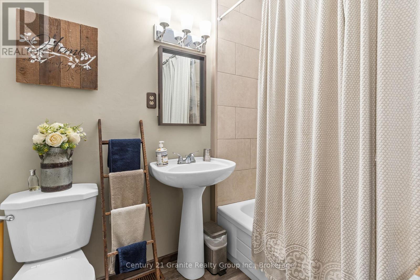 Photo 19 of 1037 Kernohan Farm Trail, Minden Hills ON