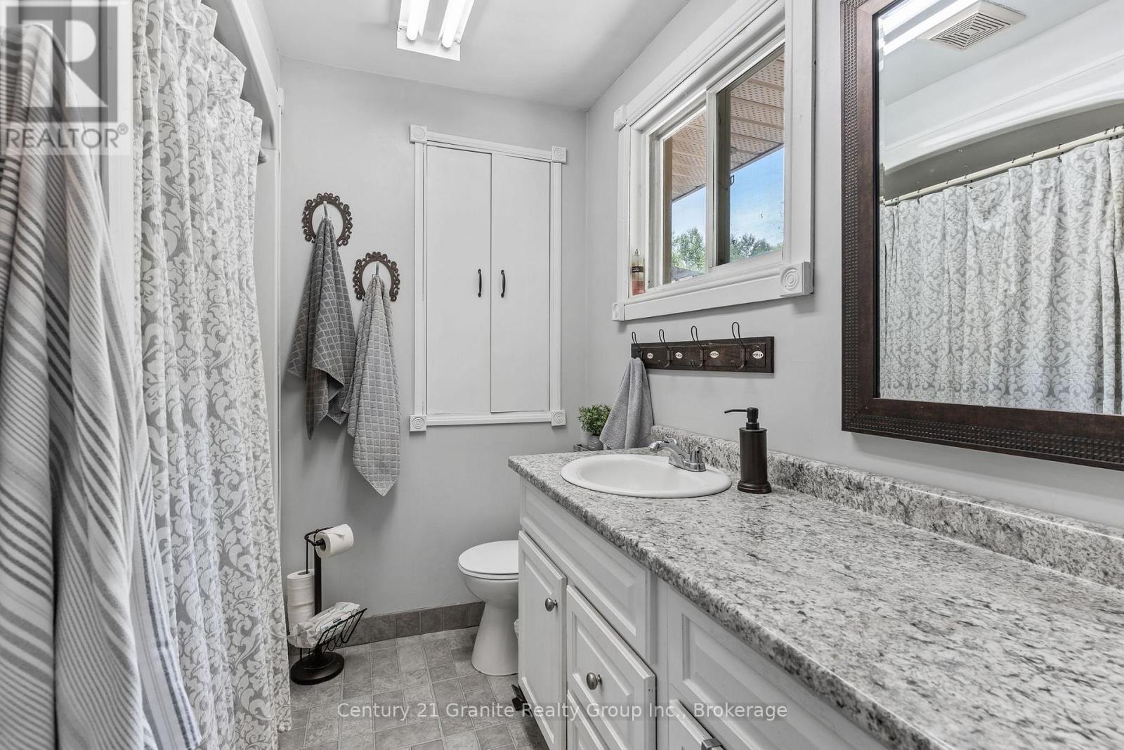 Photo 28 of 1037 Kernohan Farm Trail, Minden Hills ON