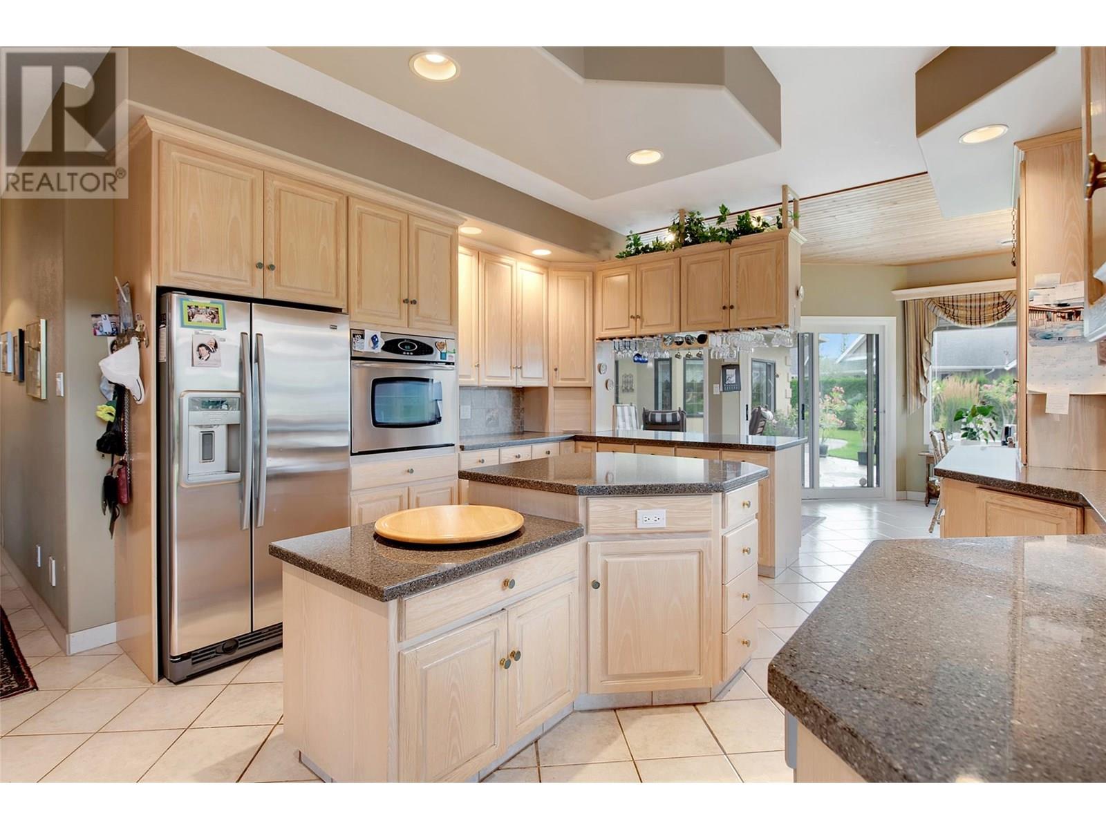Photo 4 of 6 9196 Tronson Road, Vernon BC