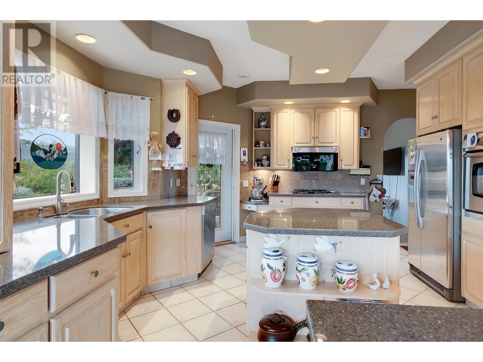 Photo 6 of 6 9196 Tronson Road, Vernon BC