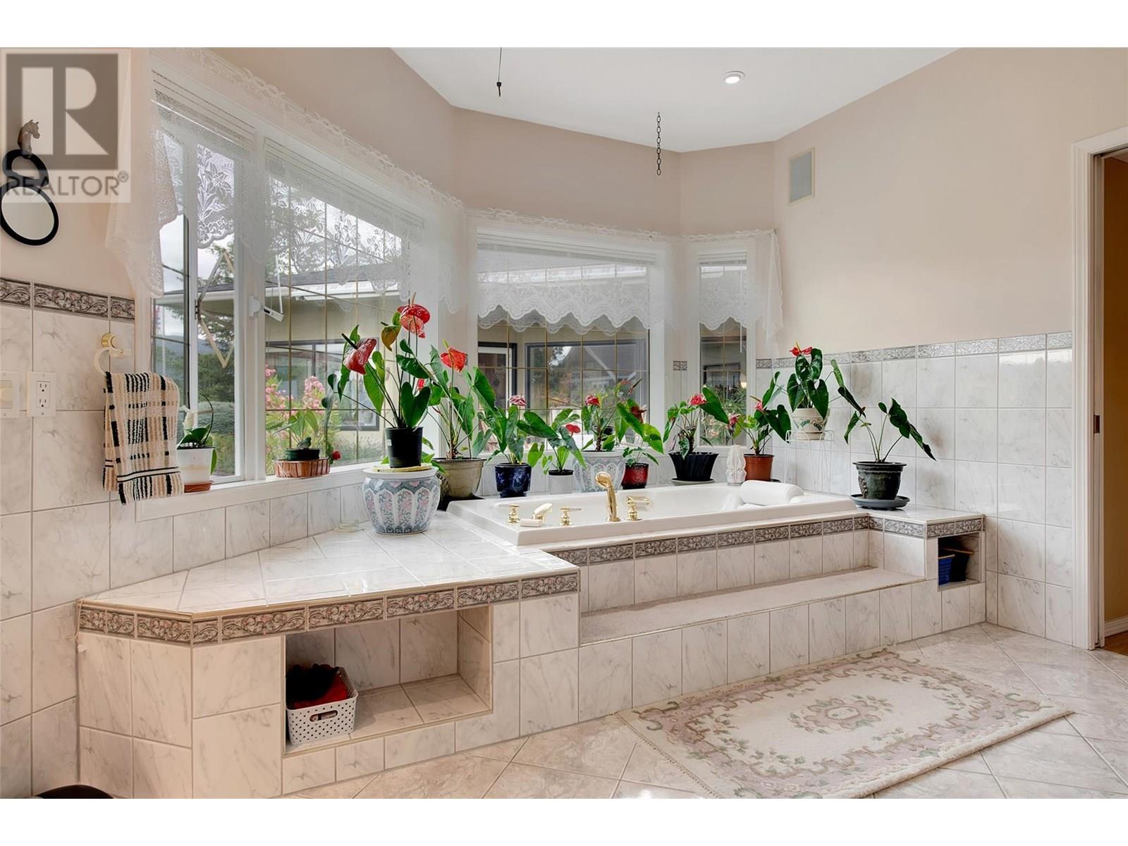 Photo 17 of 6 9196 Tronson Road, Vernon BC