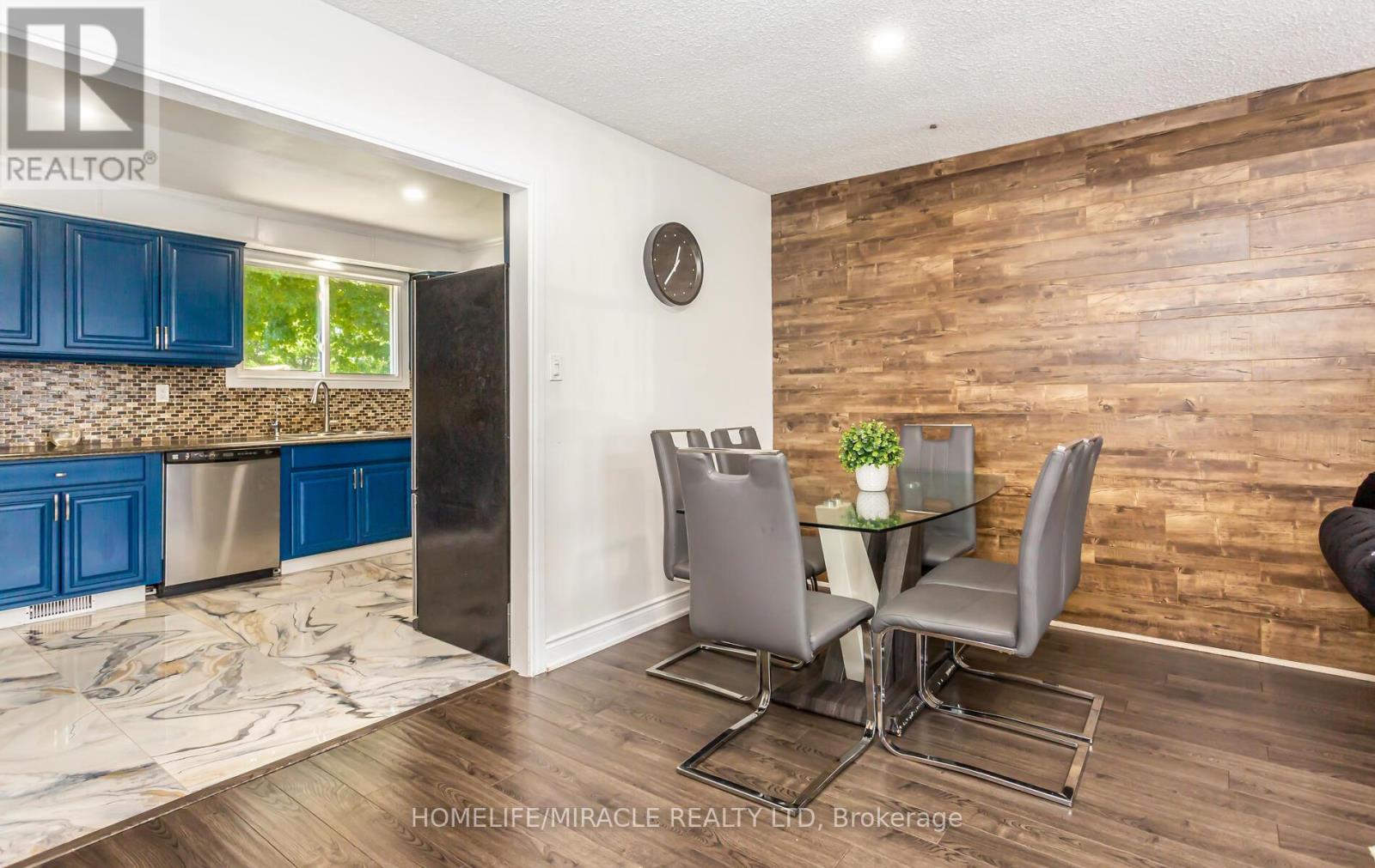 Photo 18 of 1756 Briarwood Drive, Cambridge ON