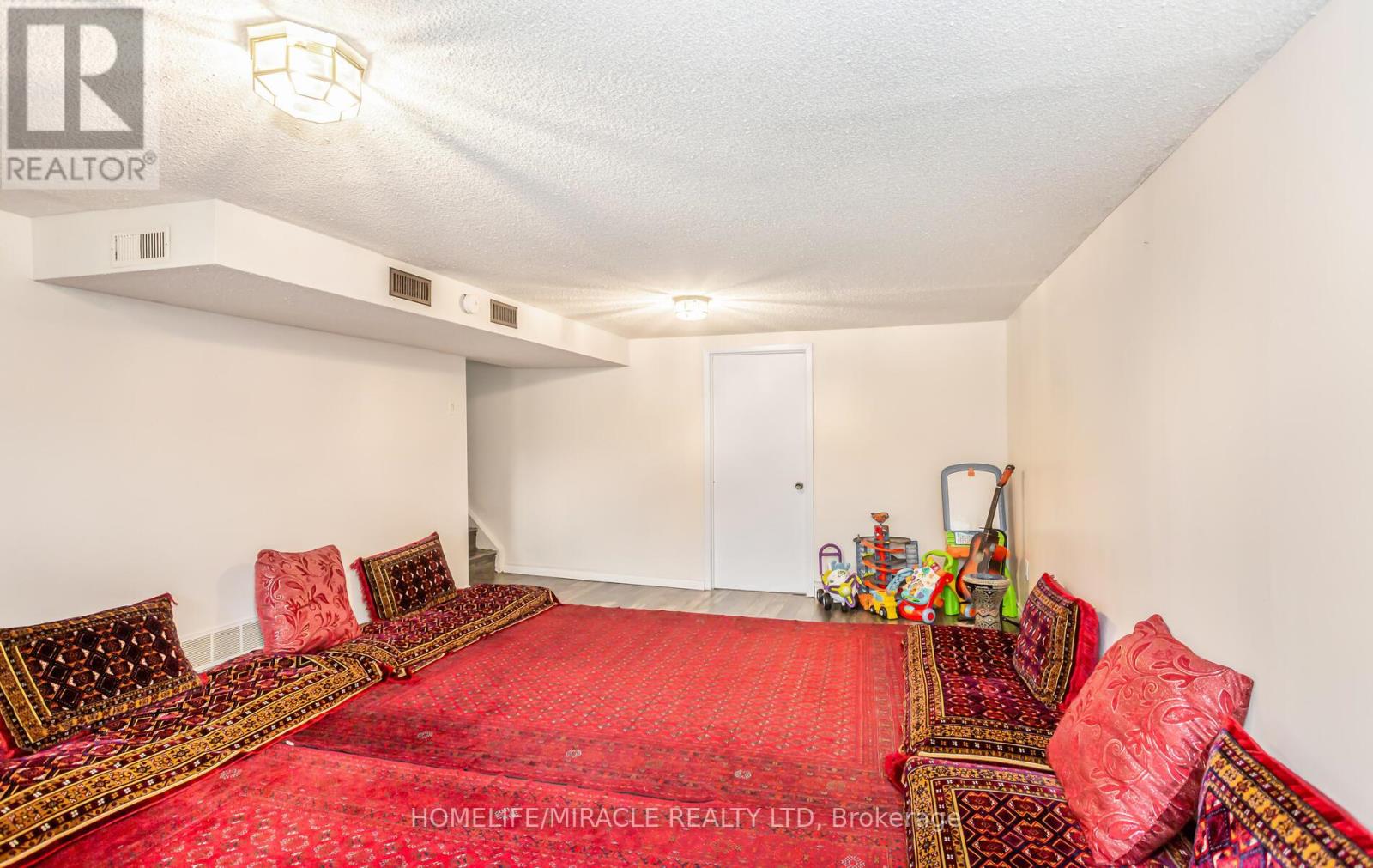 Photo 42 of 1756 Briarwood Drive, Cambridge ON