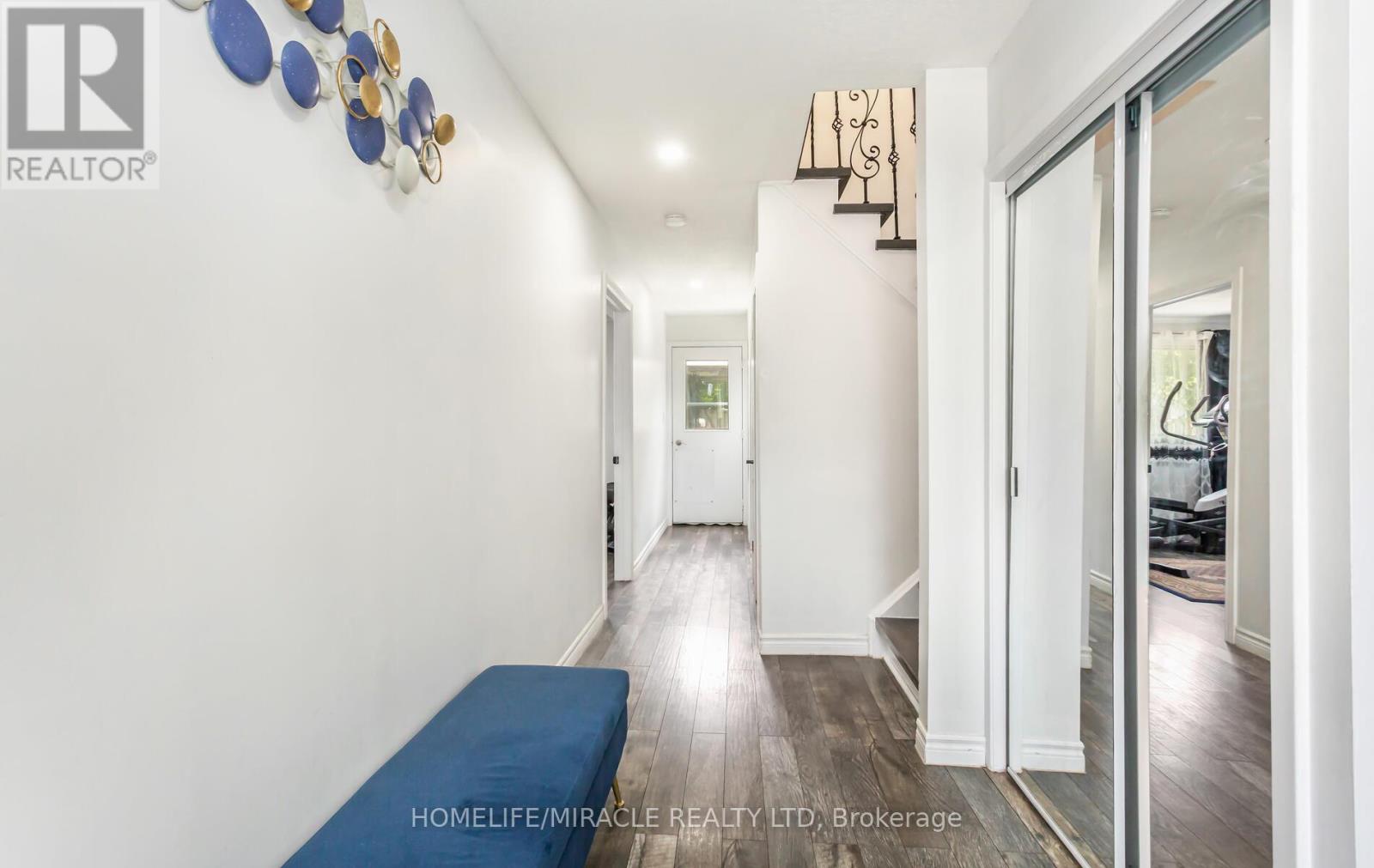 Photo 9 of 1756 Briarwood Drive, Cambridge ON