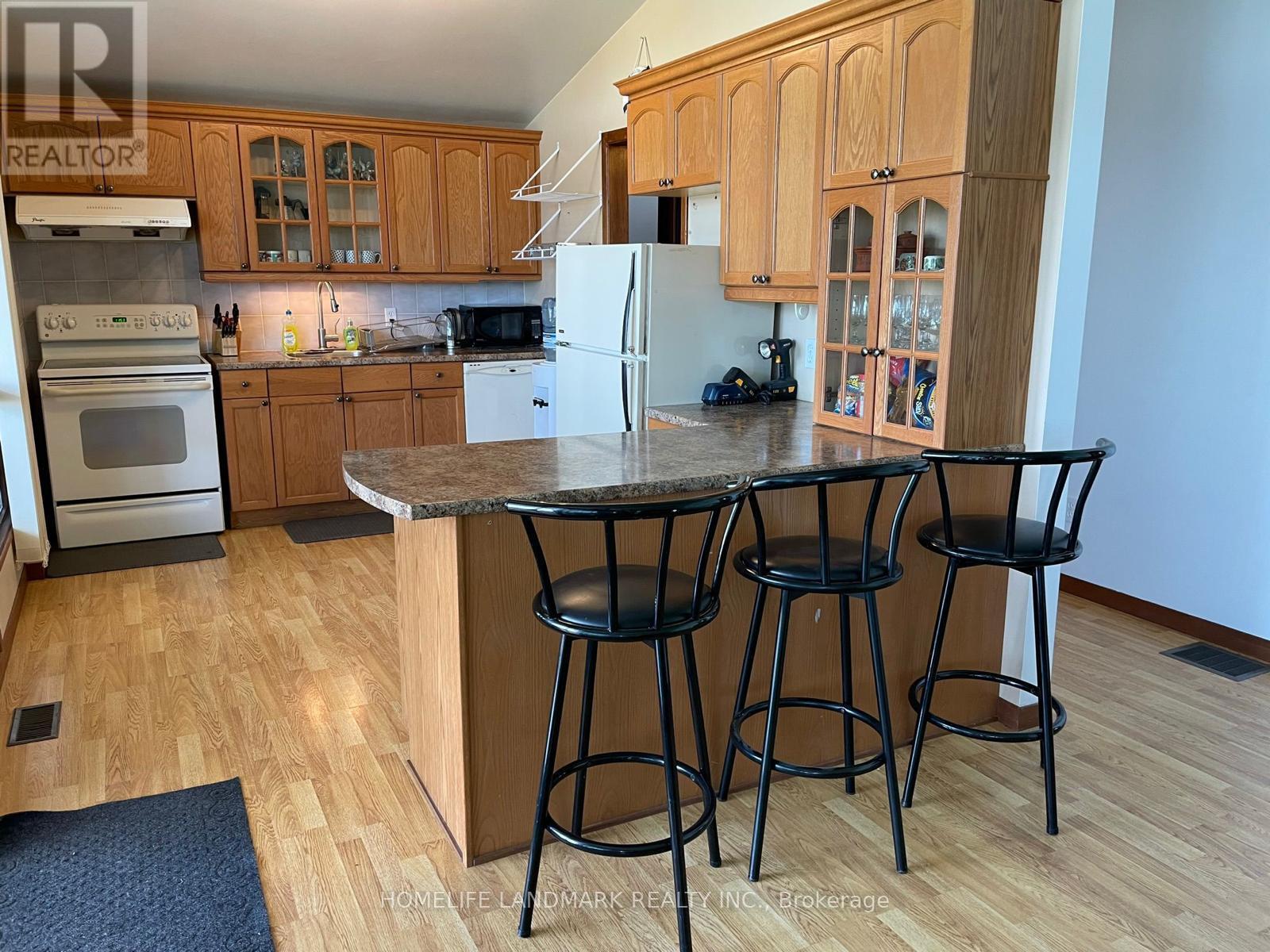 Photo 13 of 1115 Island View Drive, Otonabeesouth Monaghan ON