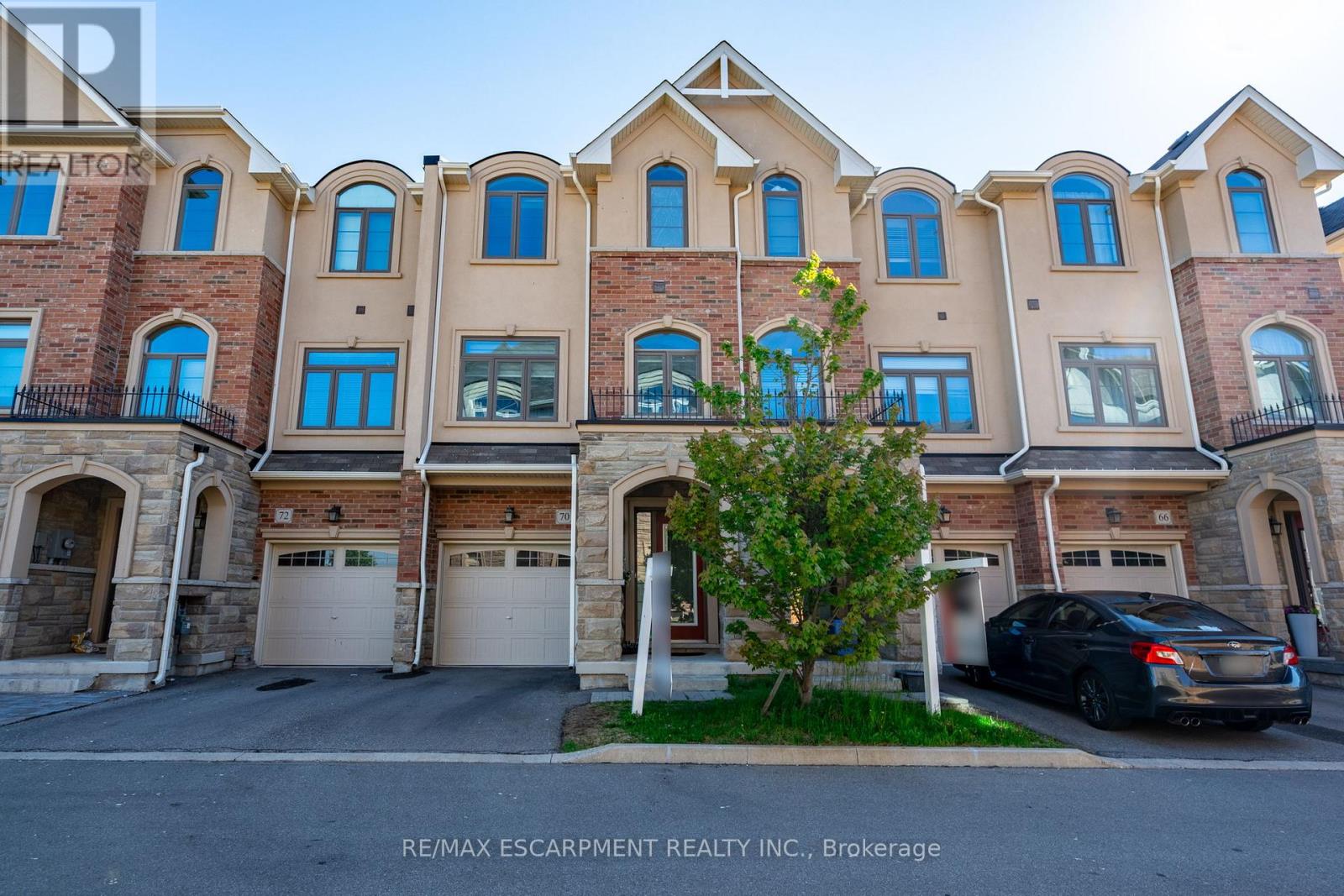 Photo 31 of 70 Borers Creek Circle, Hamilton ON