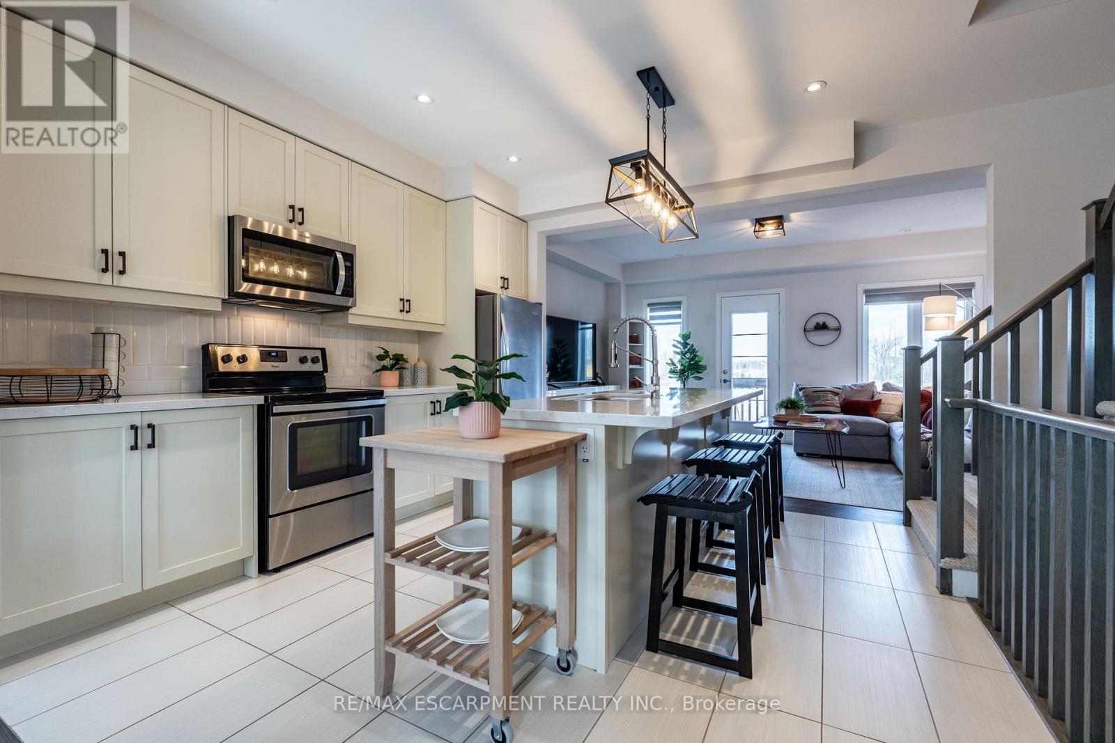 Photo 28 of 70 Borers Creek Circle, Hamilton ON