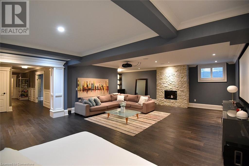 Photo 31 of 4180 Lakeshore Road, Burlington ON