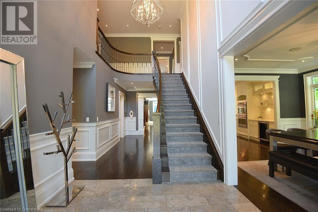 Photo 4 of 4180 Lakeshore Road, Burlington ON