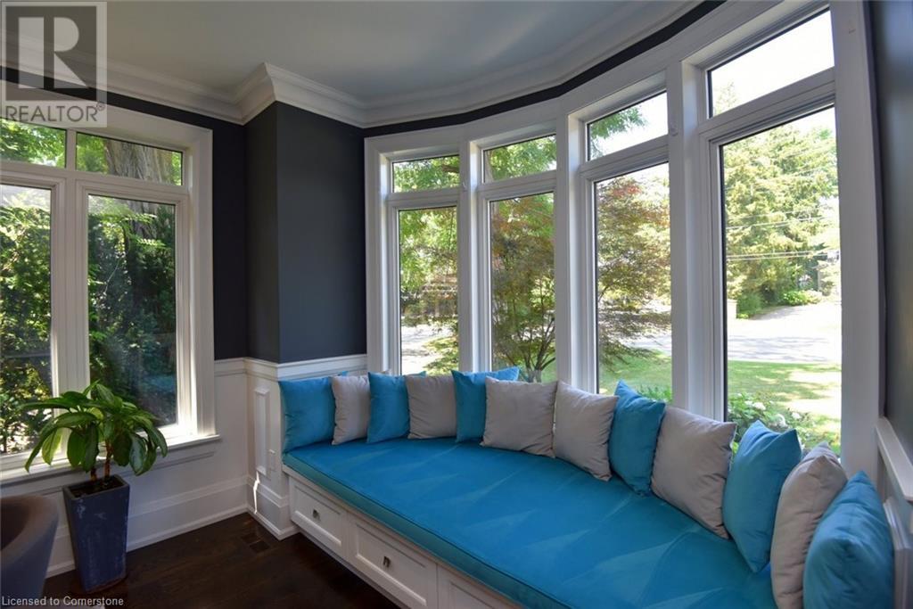 Photo 5 of 4180 Lakeshore Road, Burlington ON