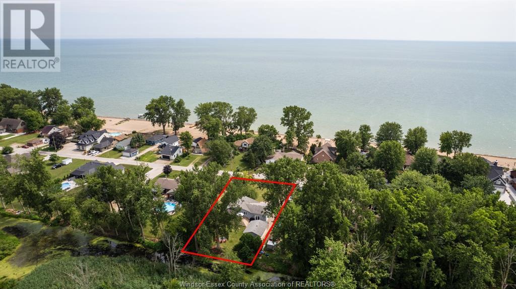 Photo 4 of 472 Lakewood Drive, Amherstburg ON