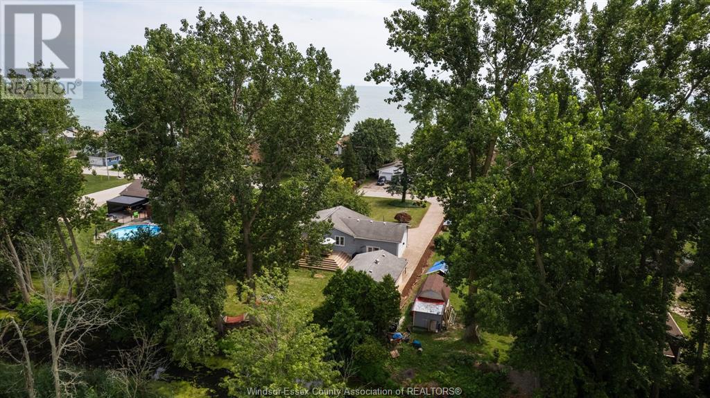 Photo 16 of 472 Lakewood Drive, Amherstburg ON