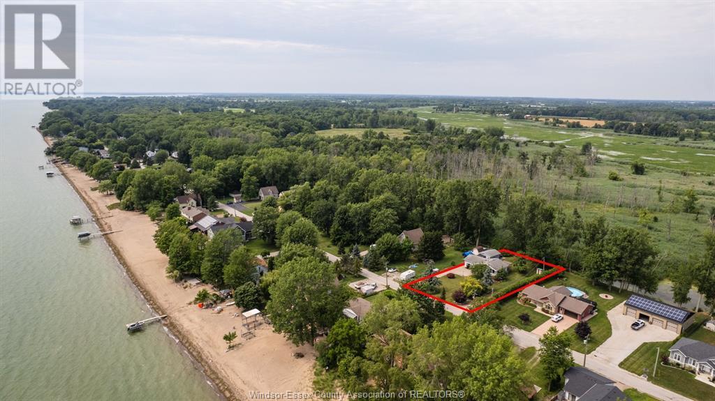 Photo 29 of 472 Lakewood Drive, Amherstburg ON