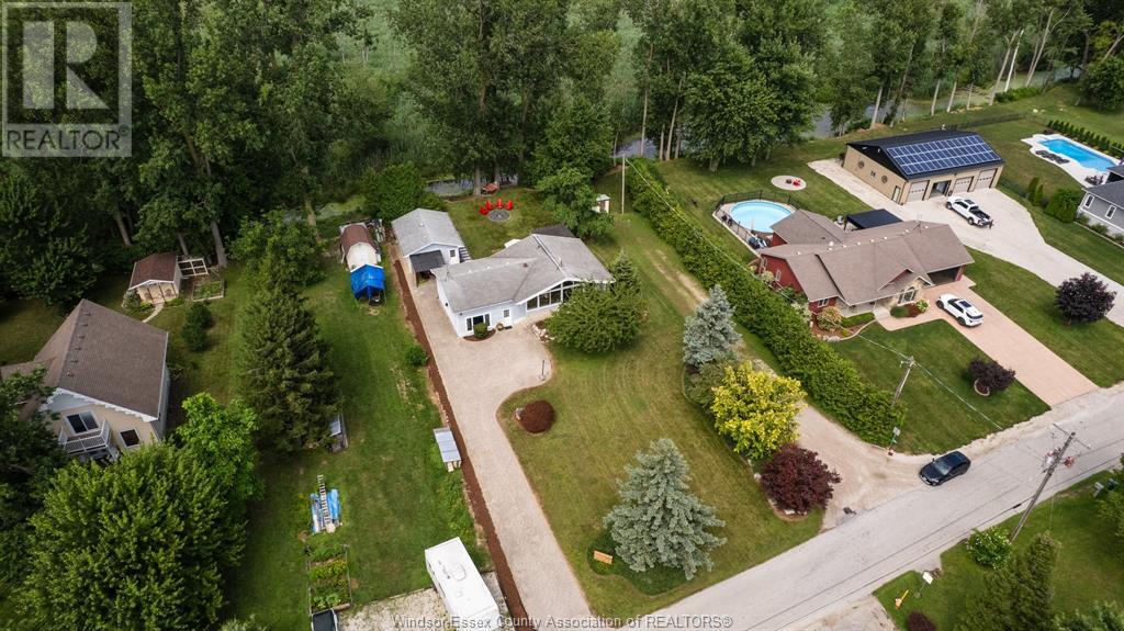 Photo 11 of 472 Lakewood Drive, Amherstburg ON