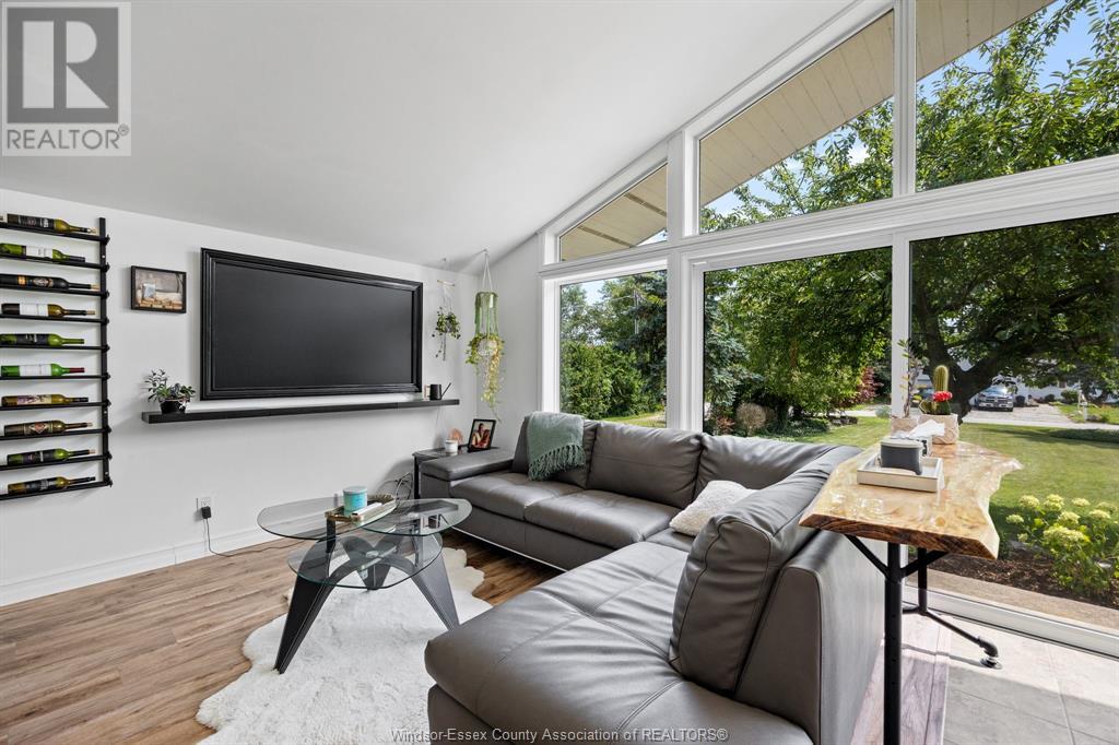 Photo 24 of 472 Lakewood Drive, Amherstburg ON