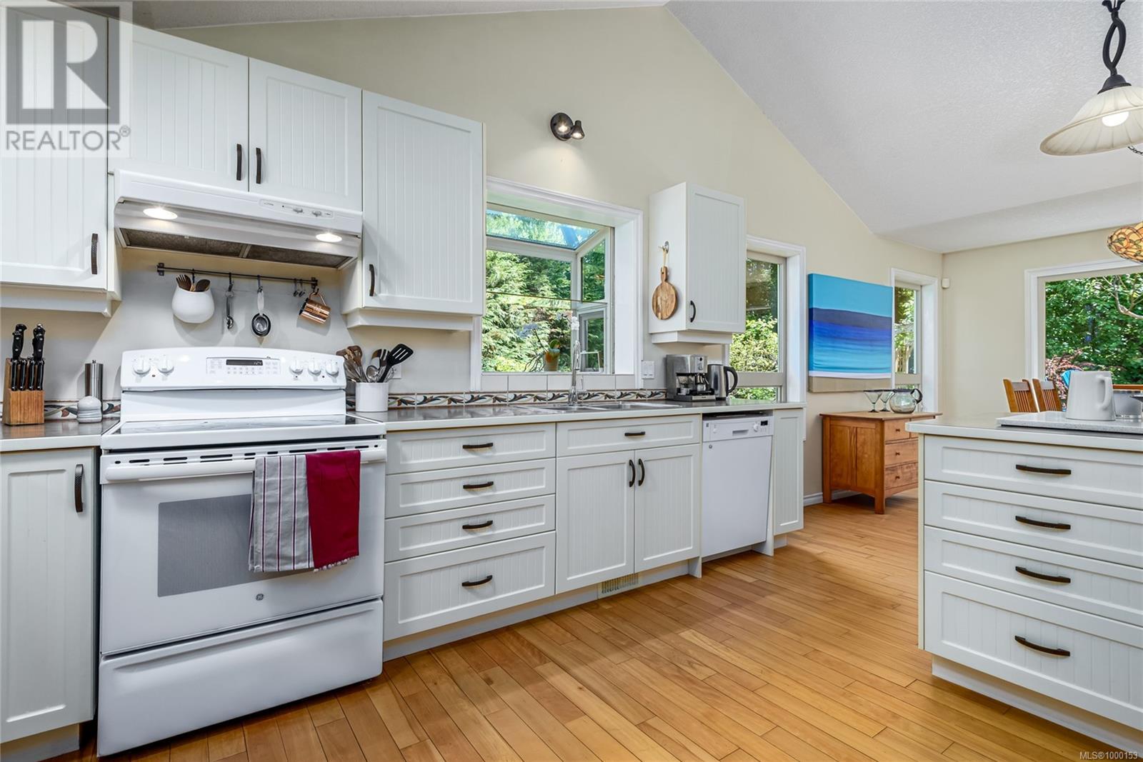 Photo 12 of 7478 Yake Rd, Fanny Bay BC