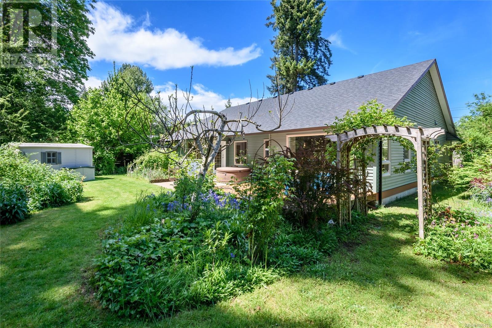 Photo 32 of 7478 Yake Rd, Fanny Bay BC