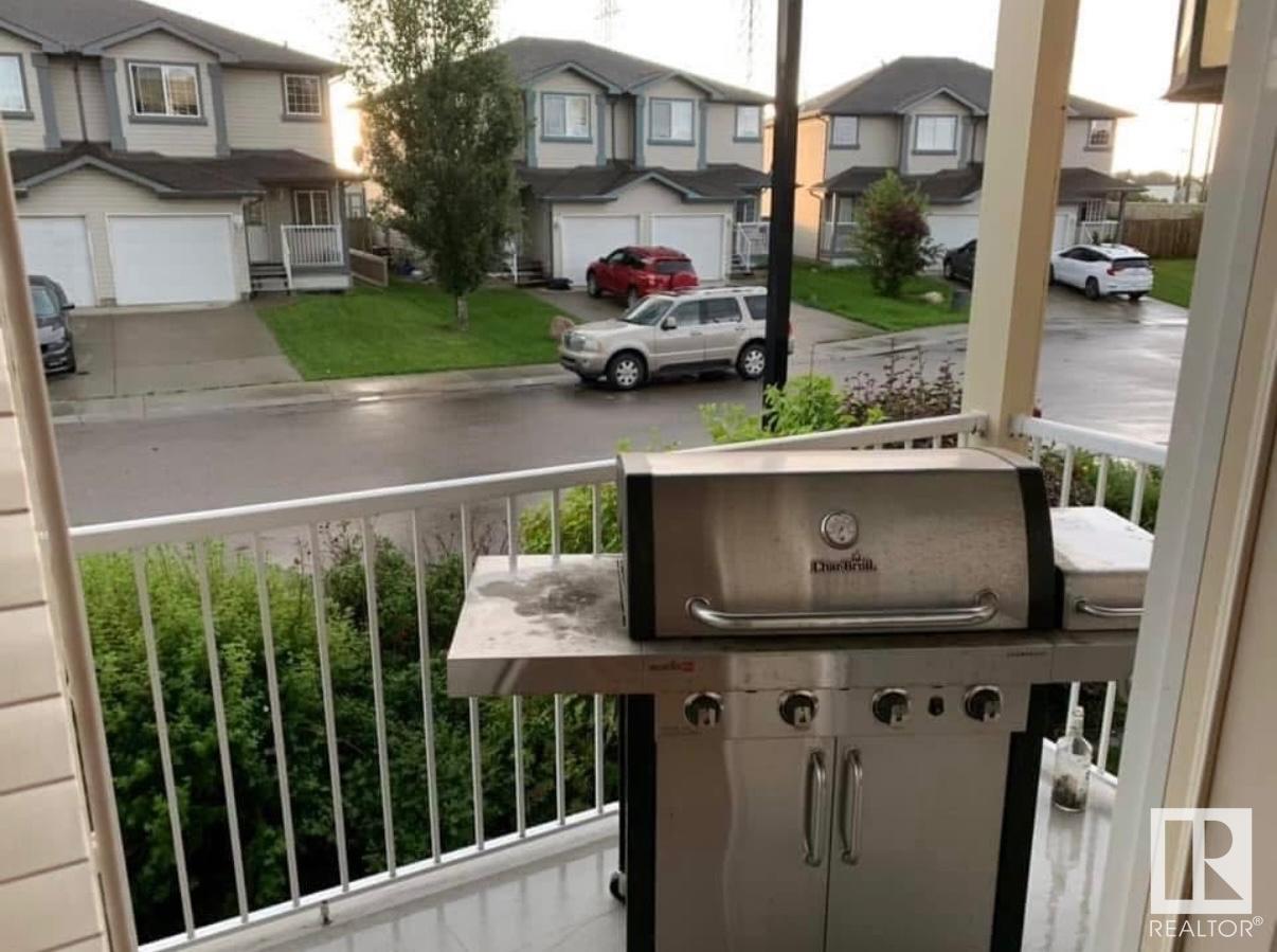 Photo 4 of 2957 26 St Nw Nw, Edmonton AB