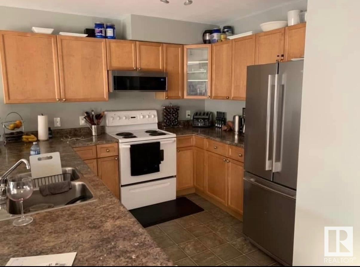 Photo 3 of 2957 26 St Nw Nw, Edmonton AB