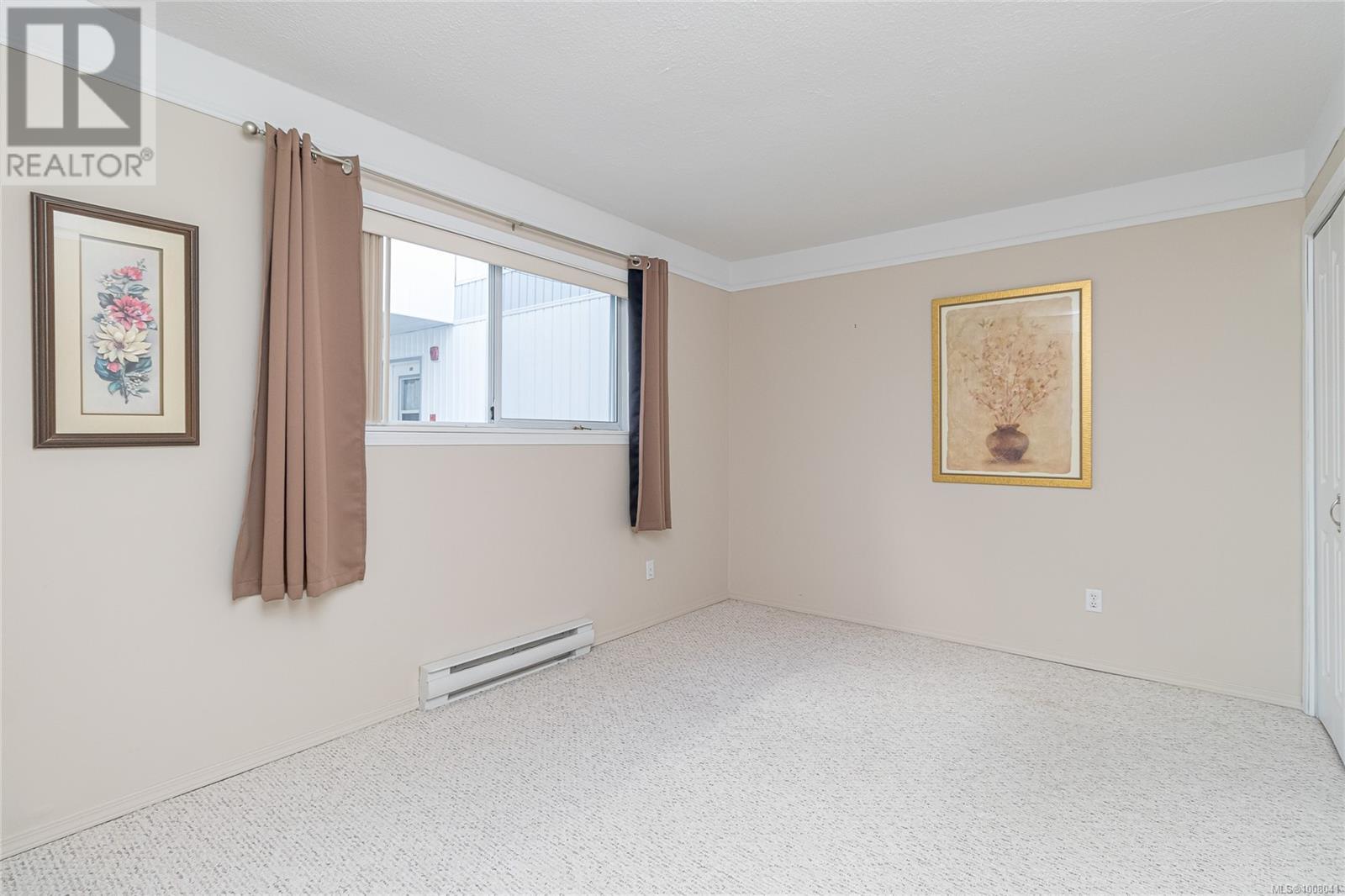 302 9958 Daniel St, Chemainus