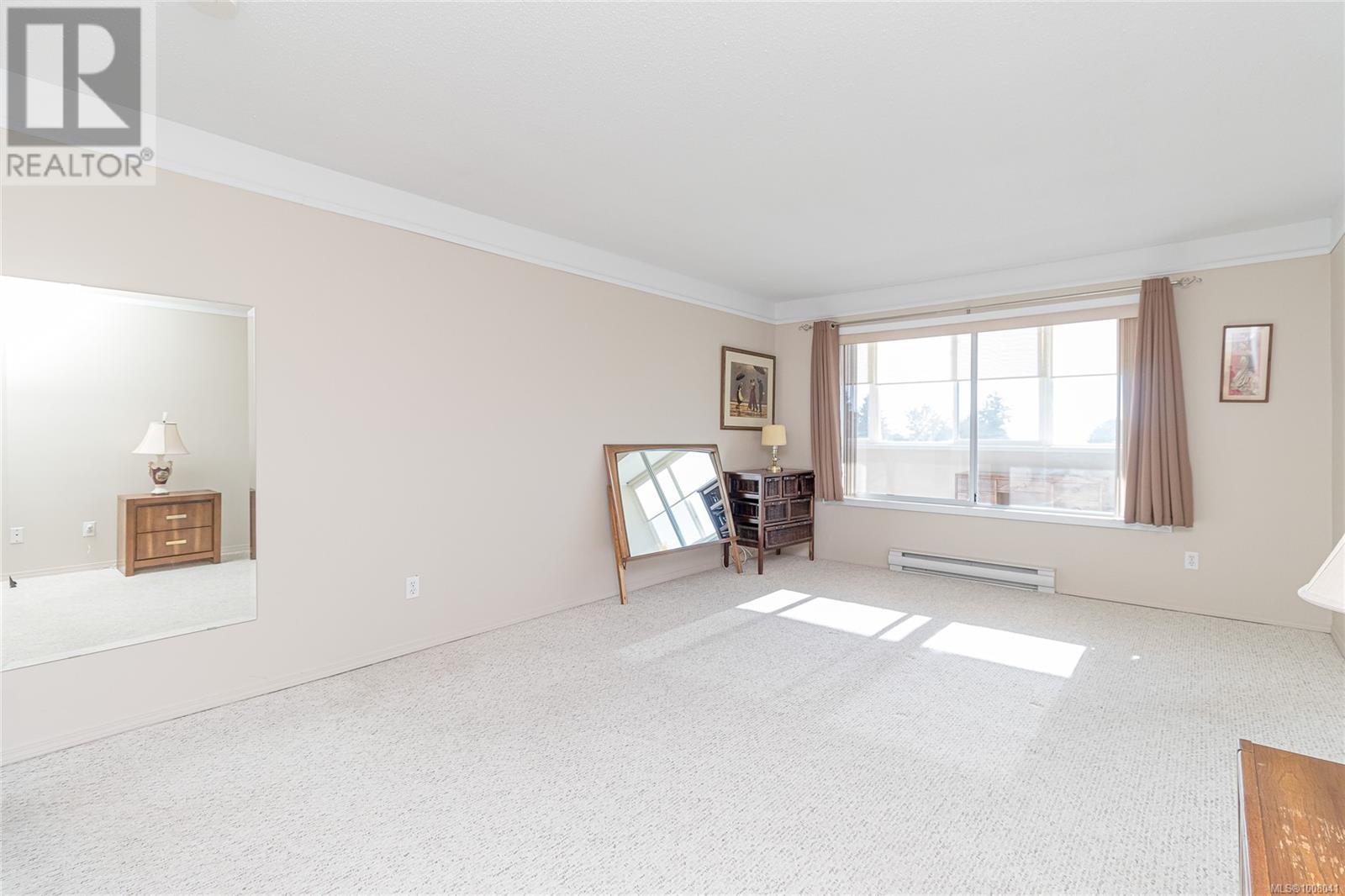 302 9958 Daniel St, Chemainus