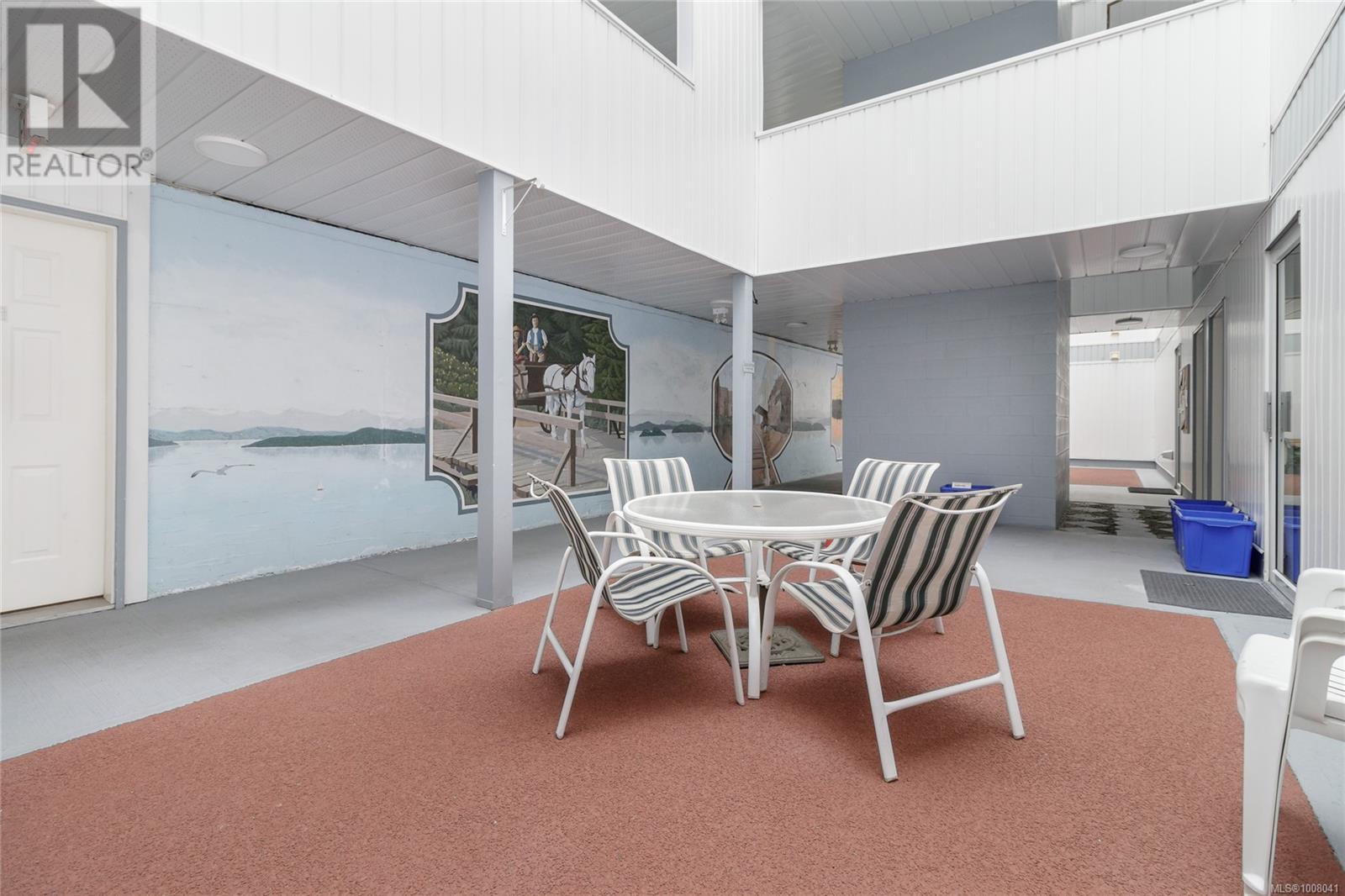 302 9958 Daniel St, Chemainus