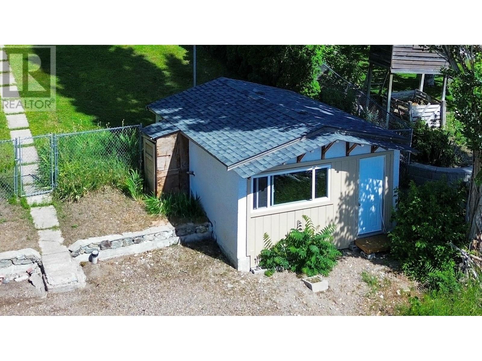 8503 Kingfisher Drive, Osoyoos