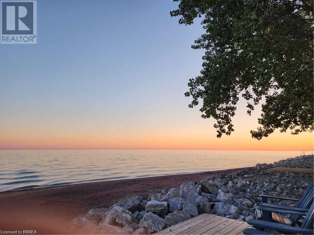 Photo 25 of 57 Erie Boulevard, Long Point ON