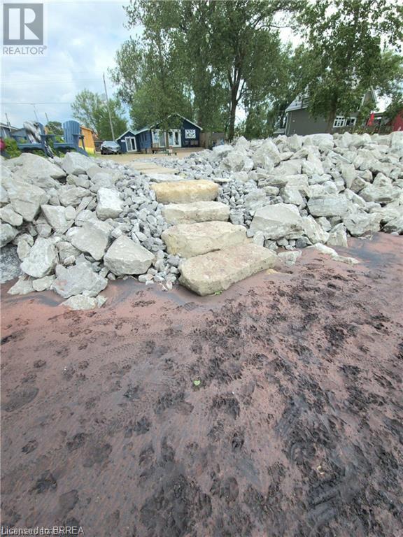 Photo 3 of 57 Erie Boulevard, Long Point ON