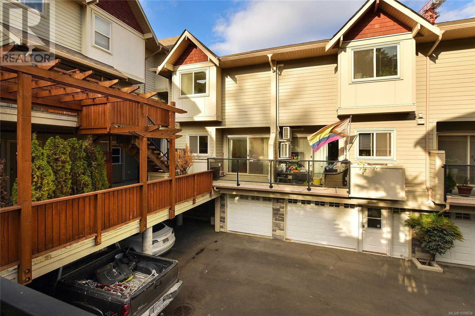 111 785 Station Ave, Langford