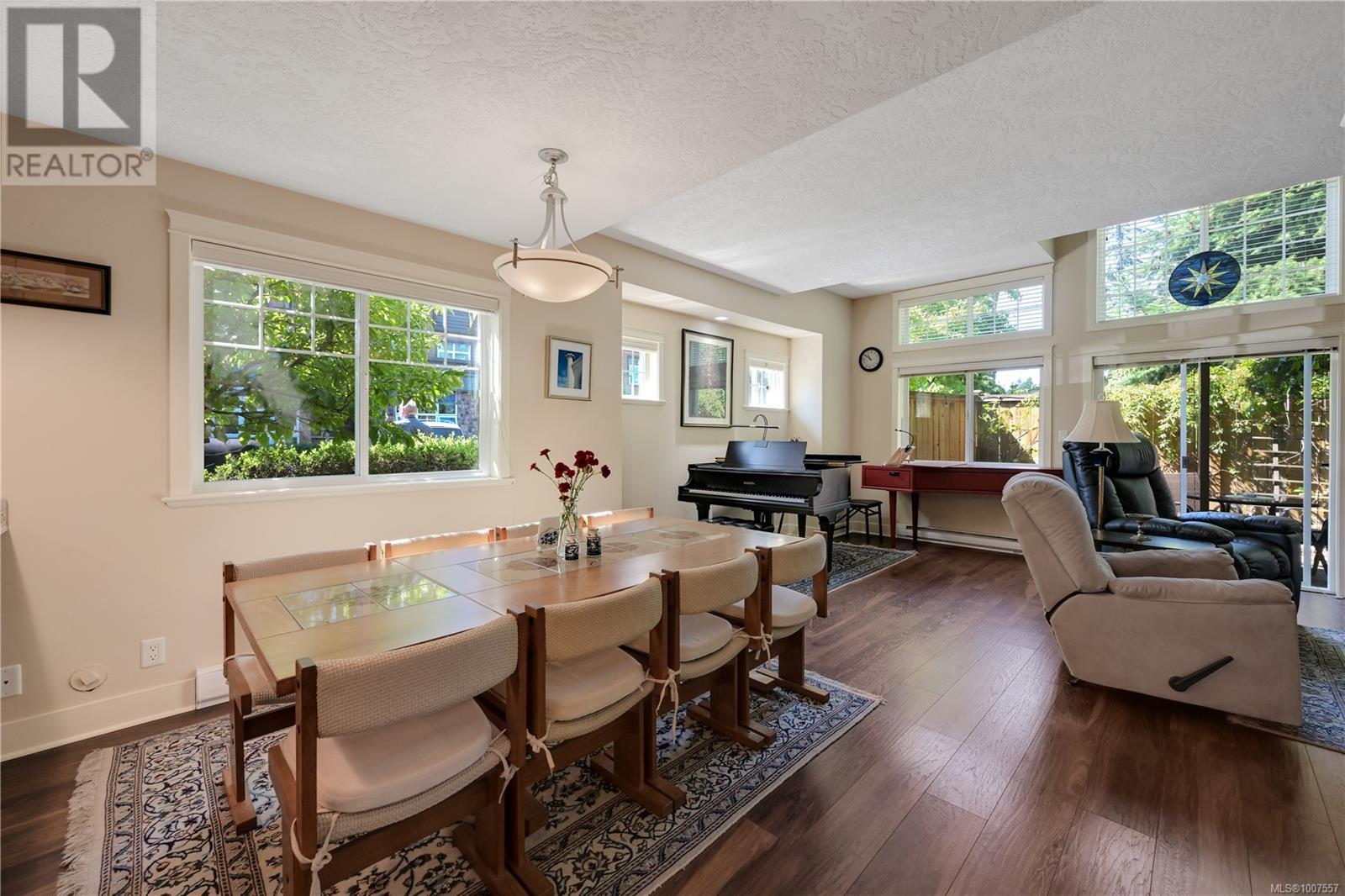 A 2220 Sooke Road, Colwood