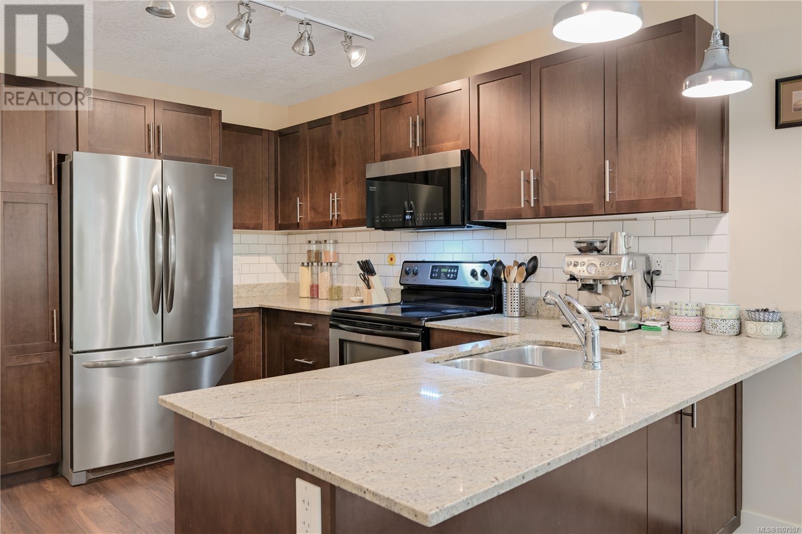 A 2220 Sooke Road, Colwood