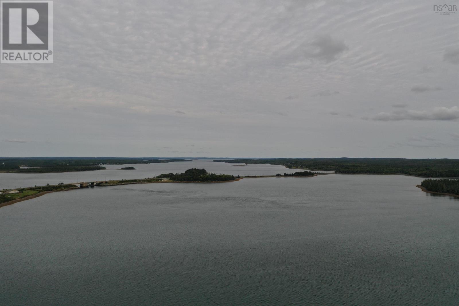 Property 2 of 12 of Lennox Passage Road