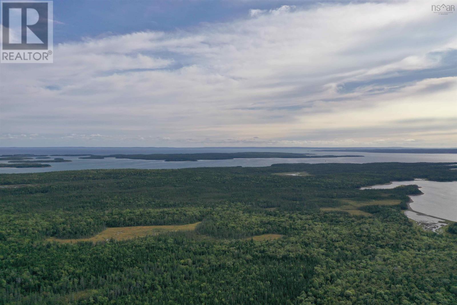 Property 8 of 12 of Lennox Passage Road